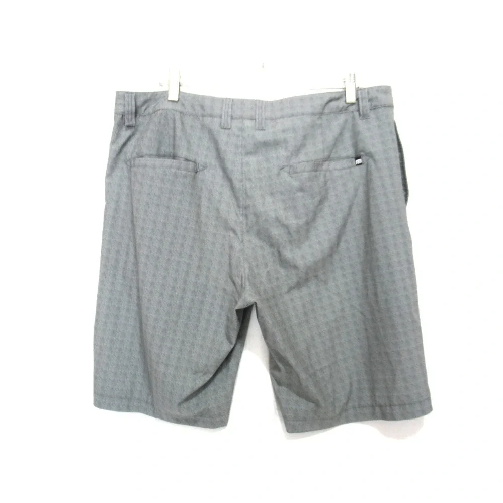 Travis Mathew Men's Size 36 Light Sage Green Golf Travel‎ Leisure Shorts